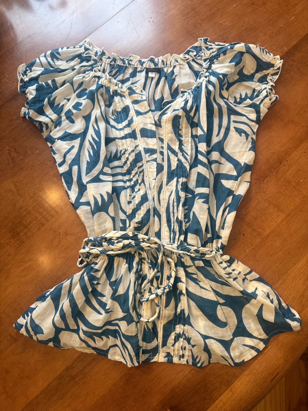 Novica Blue & Cream Tropical Print Top